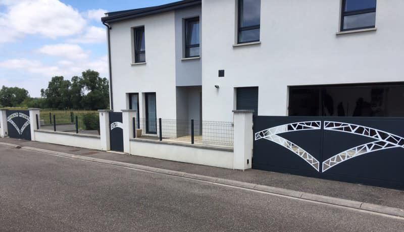 Création de portails sur mesure à Woippy :  en métal, acier et fer forgé